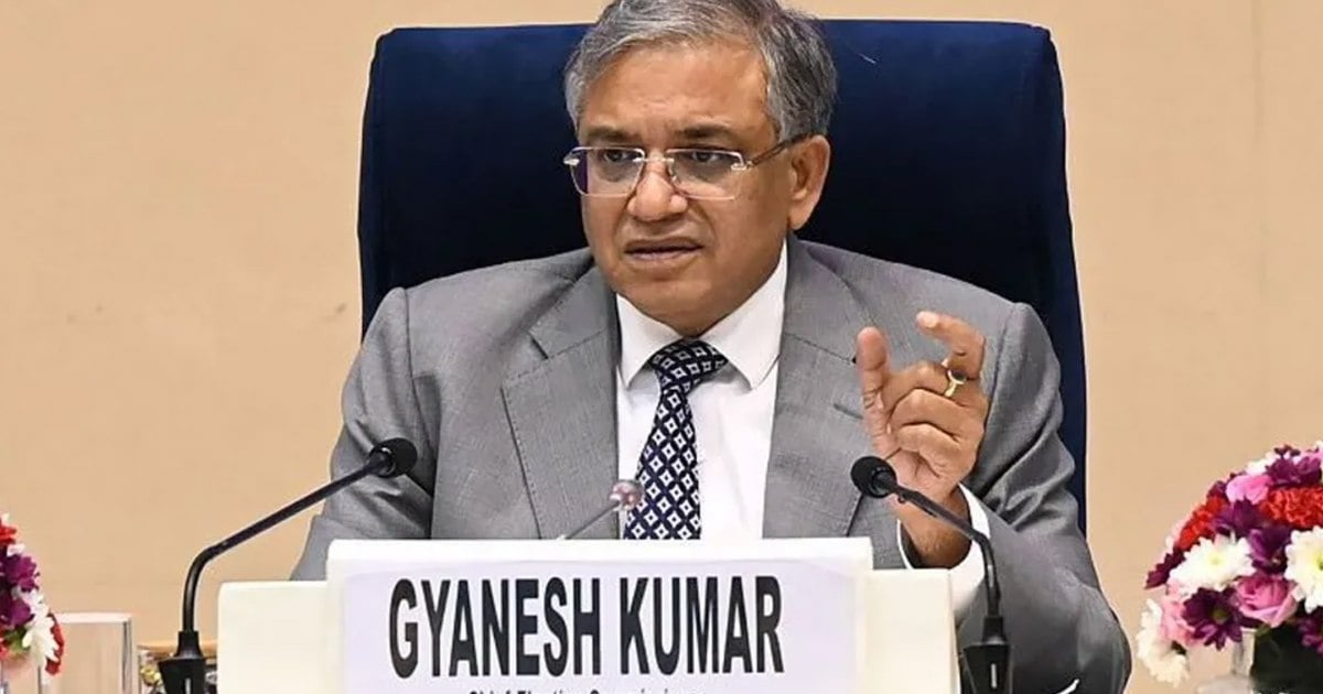 আন্দোলনকারীরা ভারতের প্রধান নির্বাচন কমিশনারের পদত্যাগ দাবি করেছেন