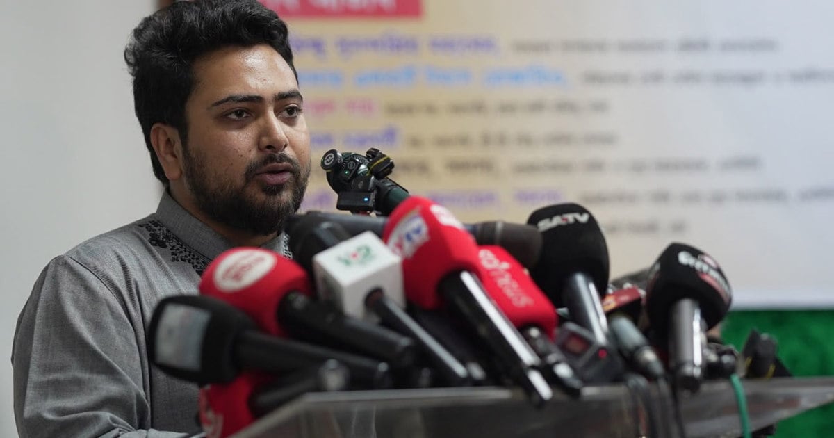 গণভোটের রায় বাস্তবায়ন না হলে কী করবে ১১ দল, জানালেন নাহিদ