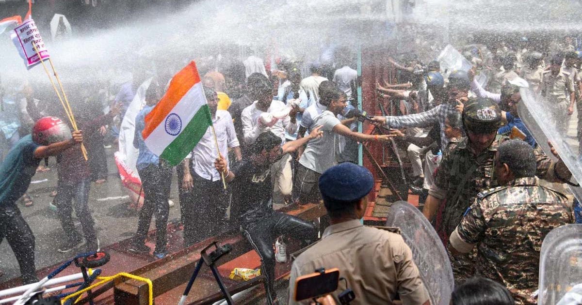 শিক্ষার্থীদের বিক্ষোভে আবারো উত্তাল ভারত