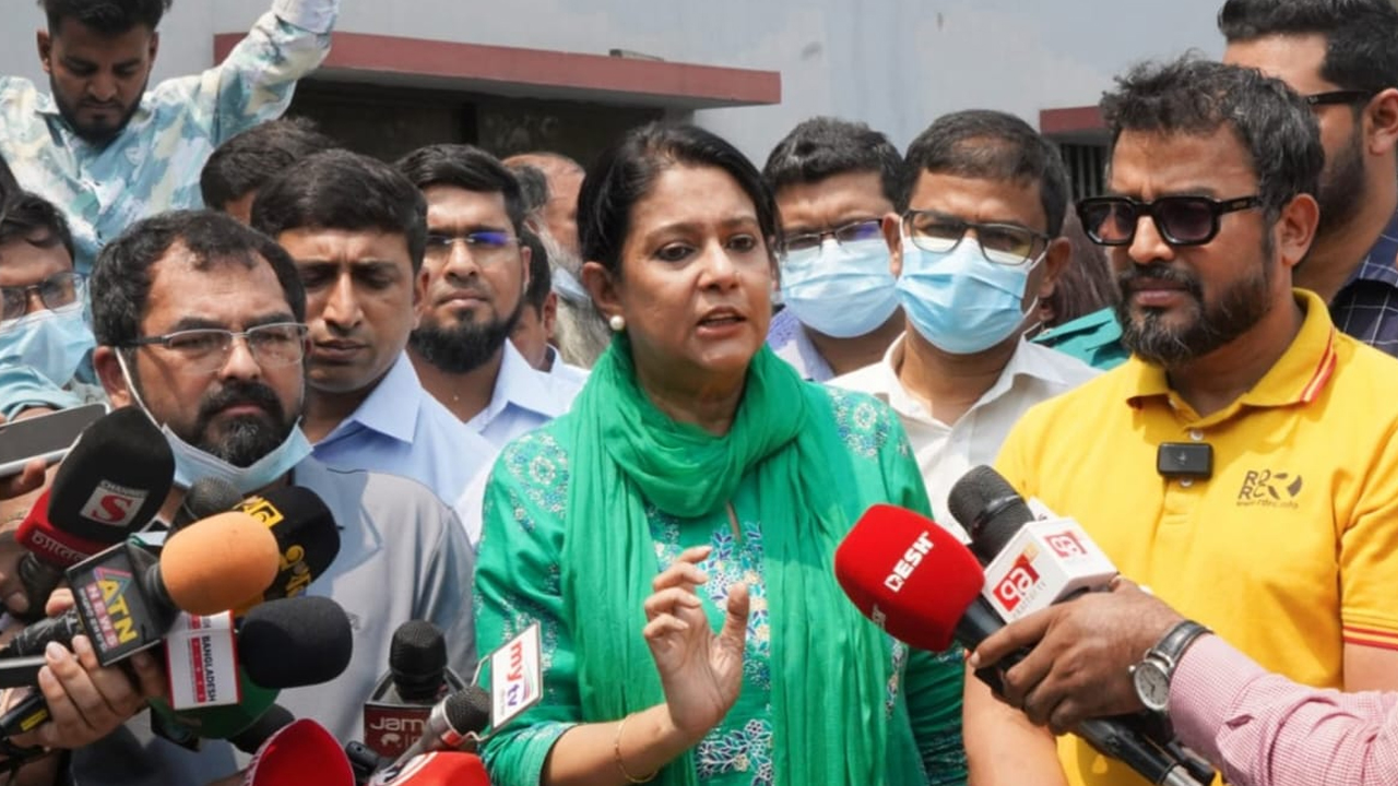 ভাগাড়সহ কোনো স্থানেই ময়লা পোড়ানো যাবে না: পরিবেশ উপদেষ্টা