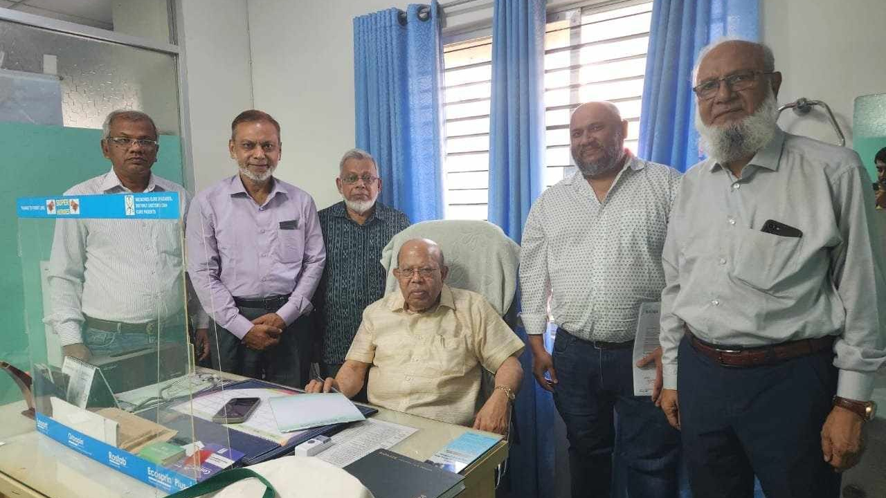 ওষুধের কাঁচামালে পরনির্ভরতা কমাতে সংস্কার কমিশনের গুরুত্ব