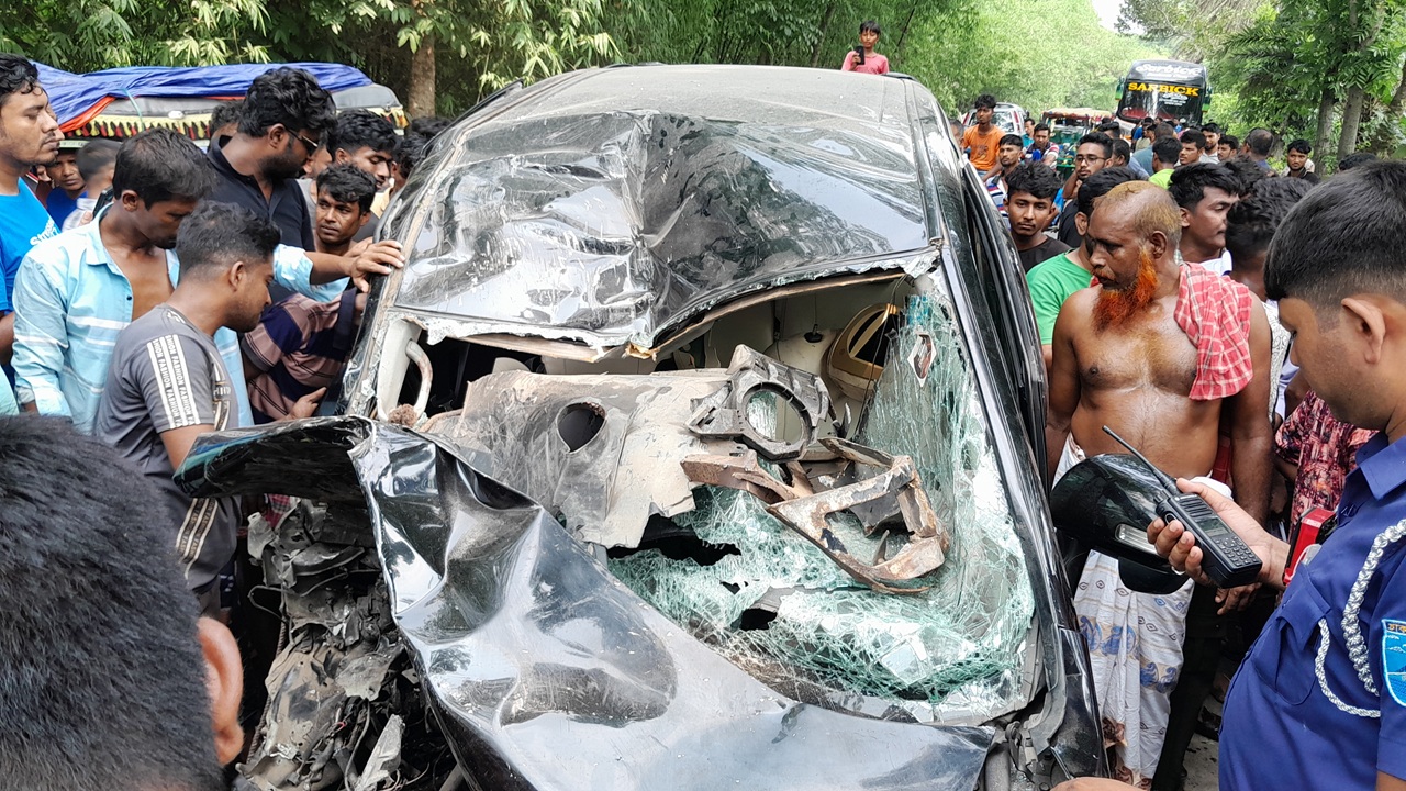 রাজৈরে বাস-মাইক্রোবাসের মুখোমুখি সংঘর্ষ, শিশুসহ আহত ১০