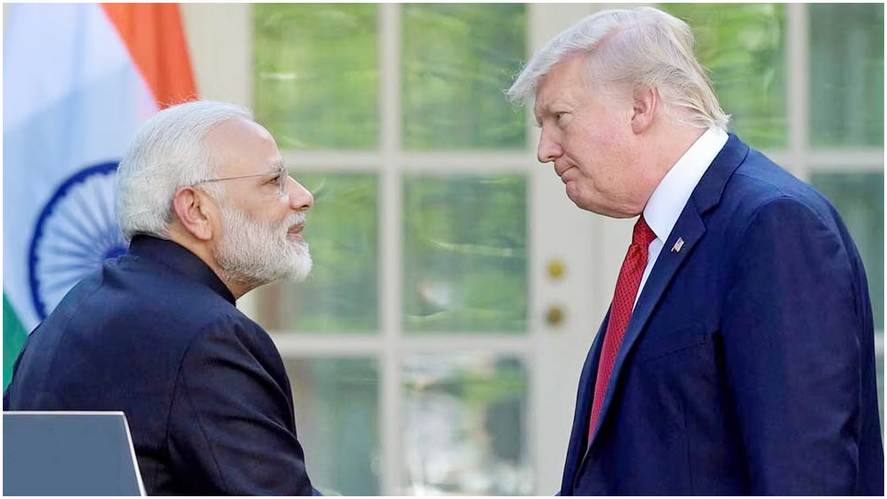 মোদিকেও ছাড় দিলেন না ট্রাম্প, ভারতের ওপর শতভাগ শুল্কারোপ