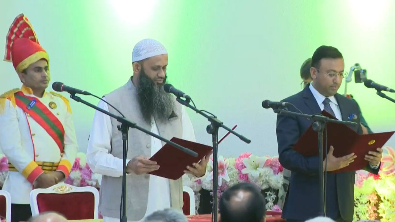 শপথ নিলেন দুই প্রতিমন্ত্রী