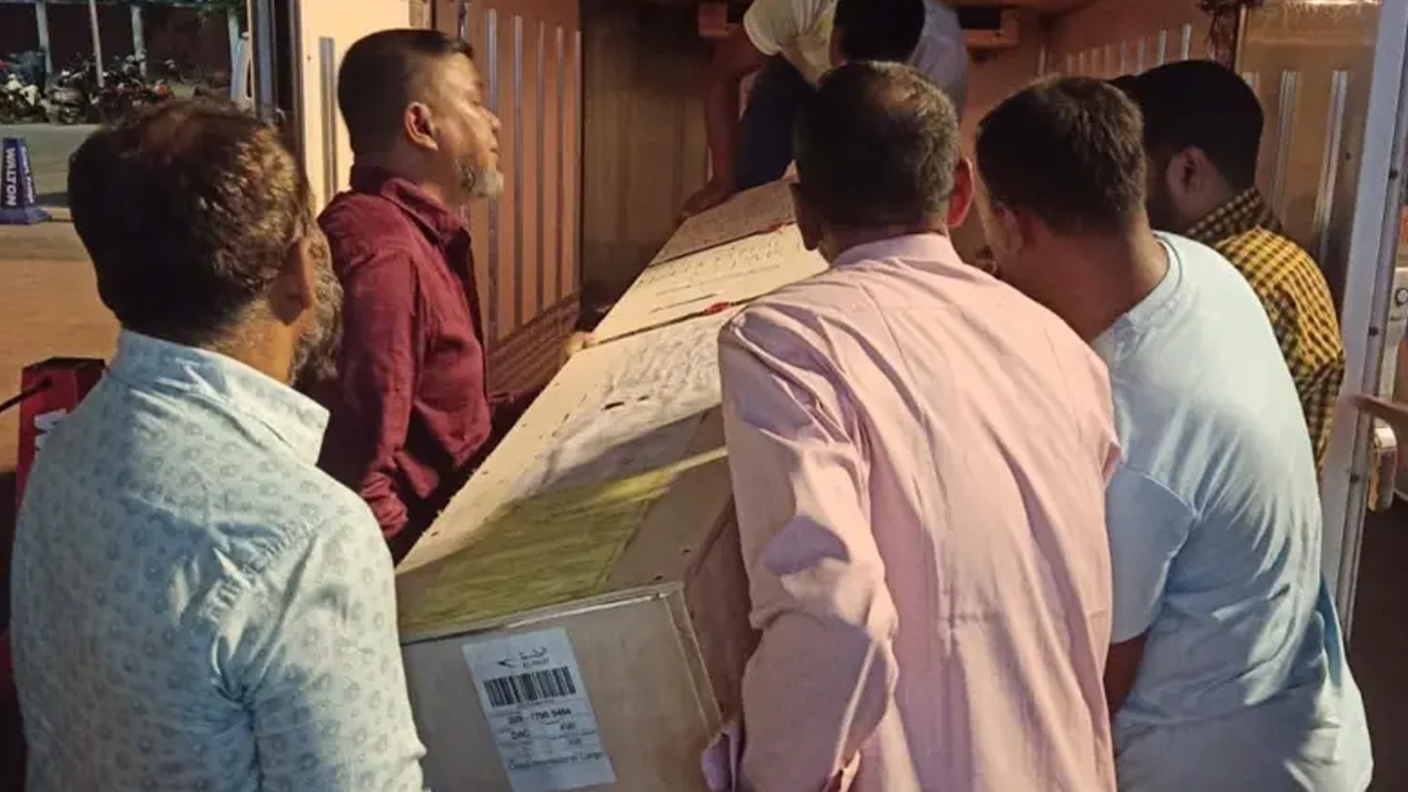 বিমানবন্দরে প্রবাসীদের লাশ ছাড় করাতে ভোগান্তি, যা বলছে কর্তৃপক্ষ