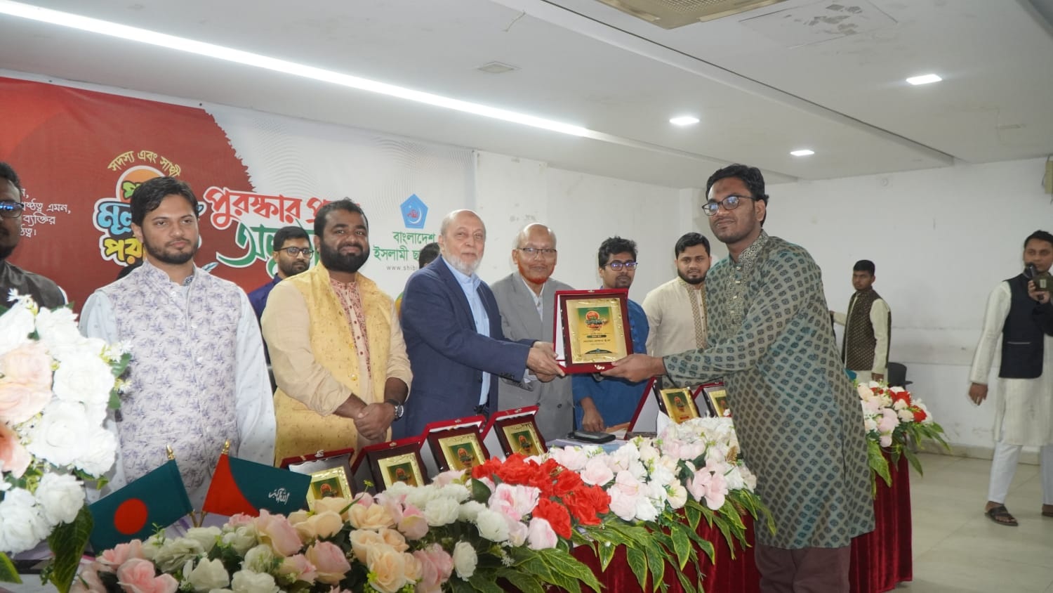আল্লাহ প্রদত্ত বিধানেই রয়েছে মূল্যবোধের পূর্ণাঙ্গ নির্দেশনা