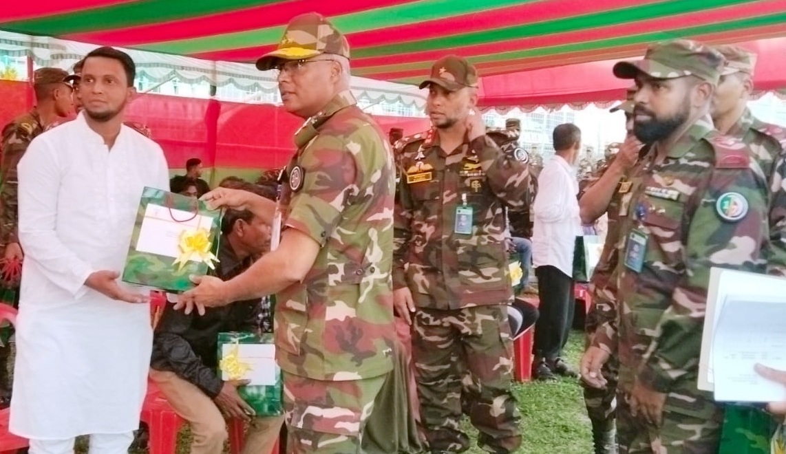 ৭১ ও ২৪-এর শহীদ-আহত পরিবারকে সেনাবাহিনীর সম্মাননা