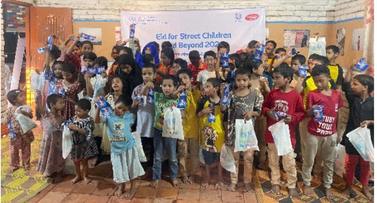 ১০ জেলায় ১৩ শতাধিক সুবিধাবঞ্চিত শিশুর মাঝে ইউনিস্যাবের ঈদ উপহার