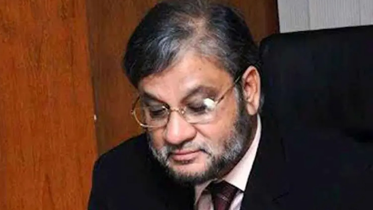 ব্যারিস্টার আব্দুর রাজ্জাককে দাফন আজিমপুরে
