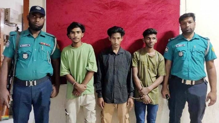 কেএফসি-বাটায় ভাঙচুরের ঘটনায় ছাত্রলীগ কর্মীসহ আটক ১৪