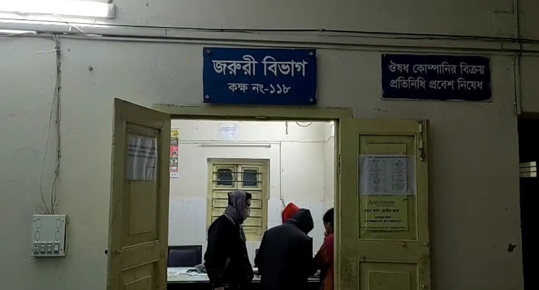 বিয়ে বাড়িতে সাউন্ড বক্স নিয়ে বিরোধ থেকে ইমাম বরখাস্ত ও পুনর্নিয়োগ