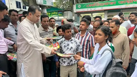 পুলিশকে নিষ্ক্রিয় করতে বিতর্ক সৃষ্টির চেষ্টা চলছে: তথ্য প্রতিমন্ত্রী