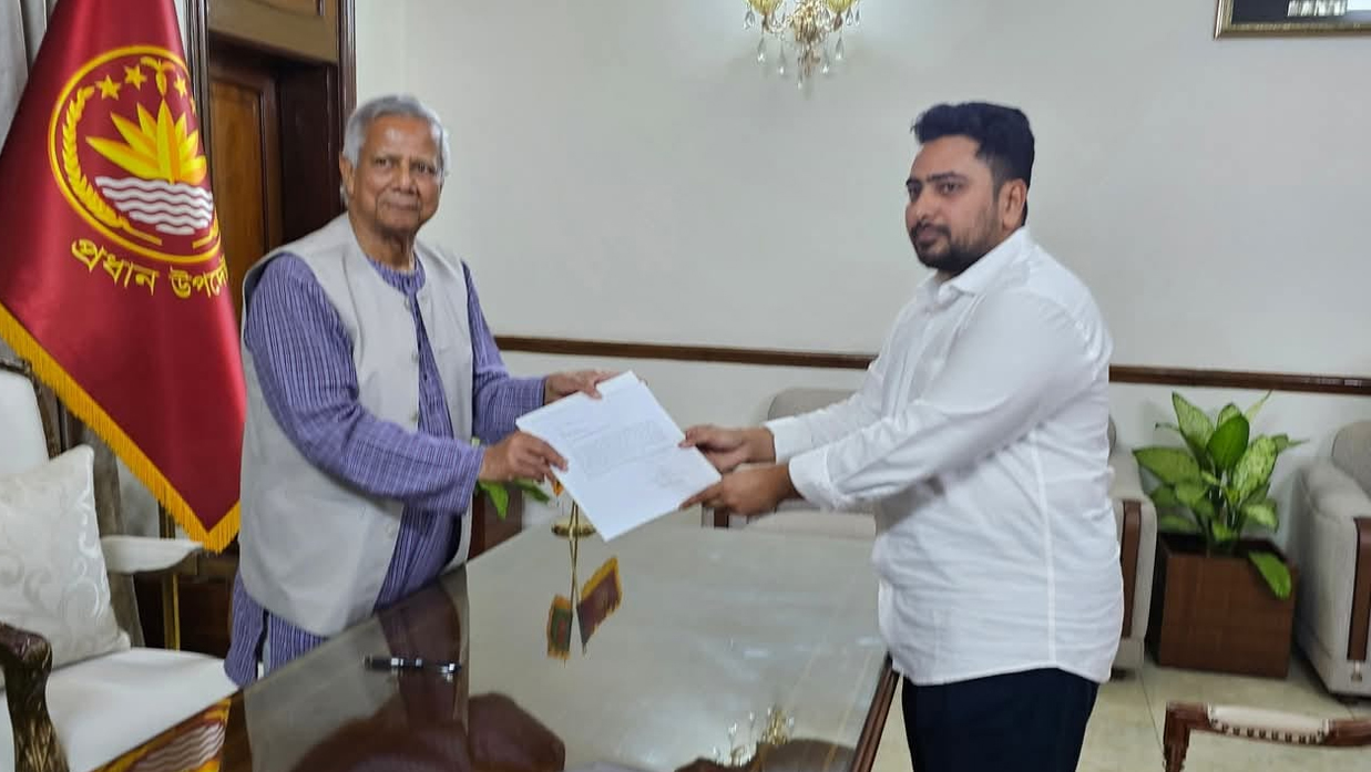উপদেষ্টাসহ সরকারি সব পদ ও দায়িত্ব থেকে নাহিদের ইস্তফা