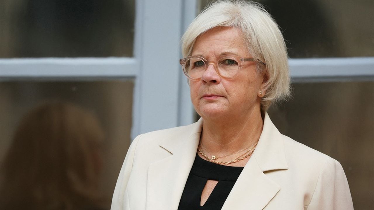 ইসরাইলকে কোনো অস্ত্র দেবে না ফ্রান্স