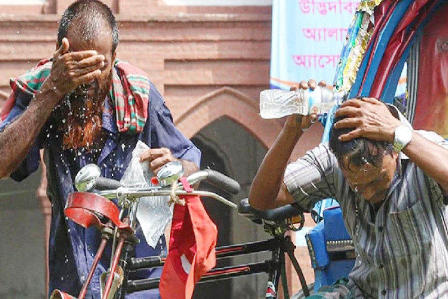 রাজধানীতে বেড়েছে গরমের দাপট