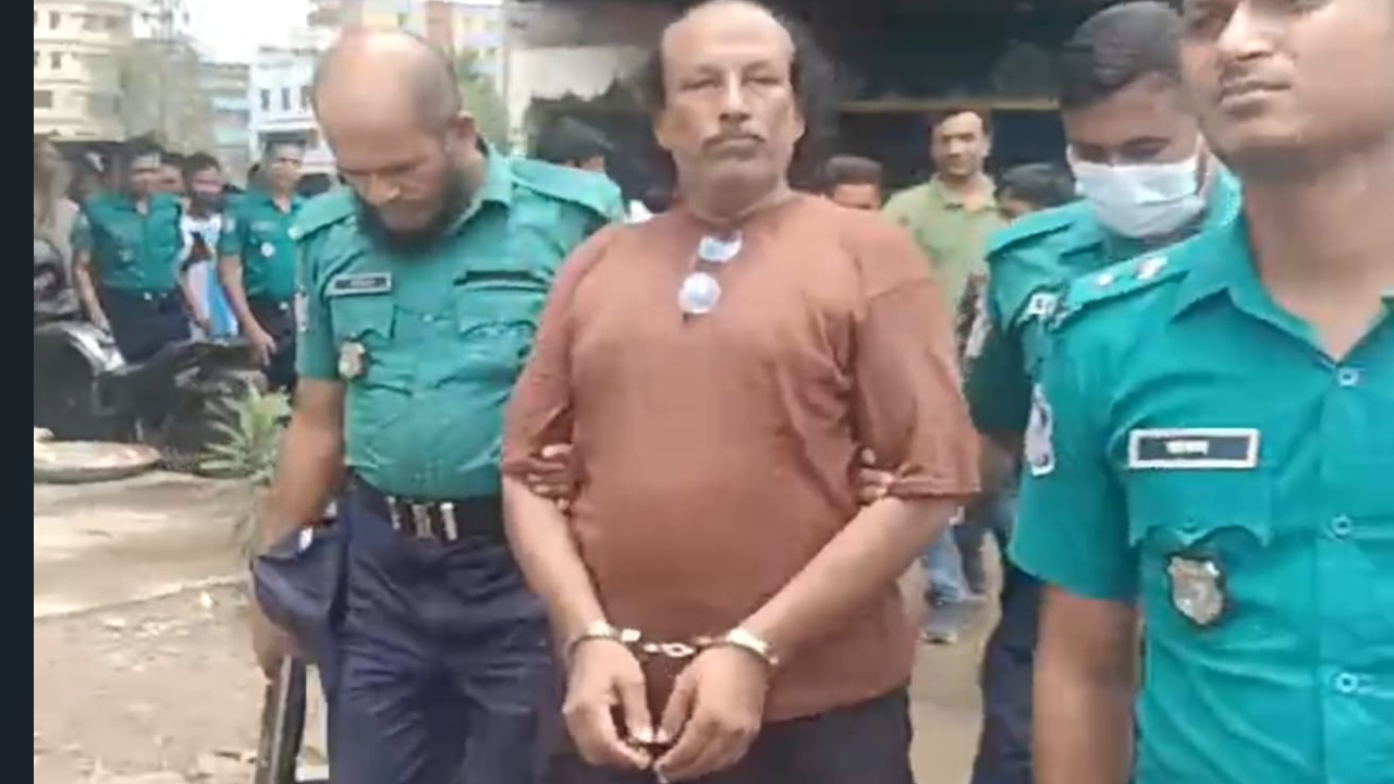 শ্রমিকলীগ নেতাকে আটক করে পুলিশে সোপর্দ