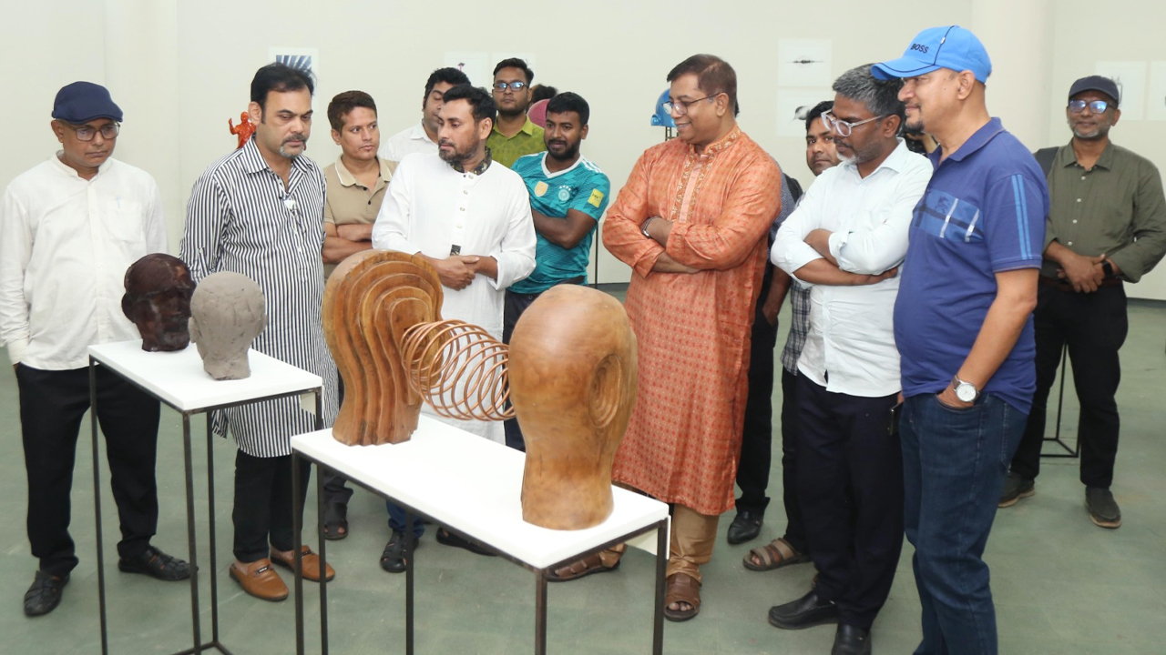 ঢাবিতে সপ্তাহব্যাপী ‘ফেইস অফ লাইফ’ শিল্পকর্ম প্রদর্শনী শুরু