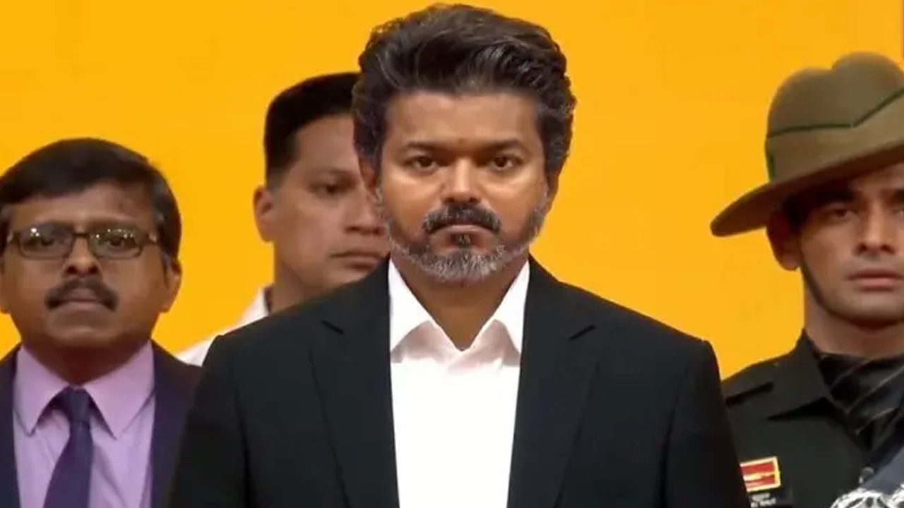শপথ নিয়েই বিনা মূল্যে বিদ্যুৎ ও নারী নিরাপত্তার ঘোষণা বিজয়ের