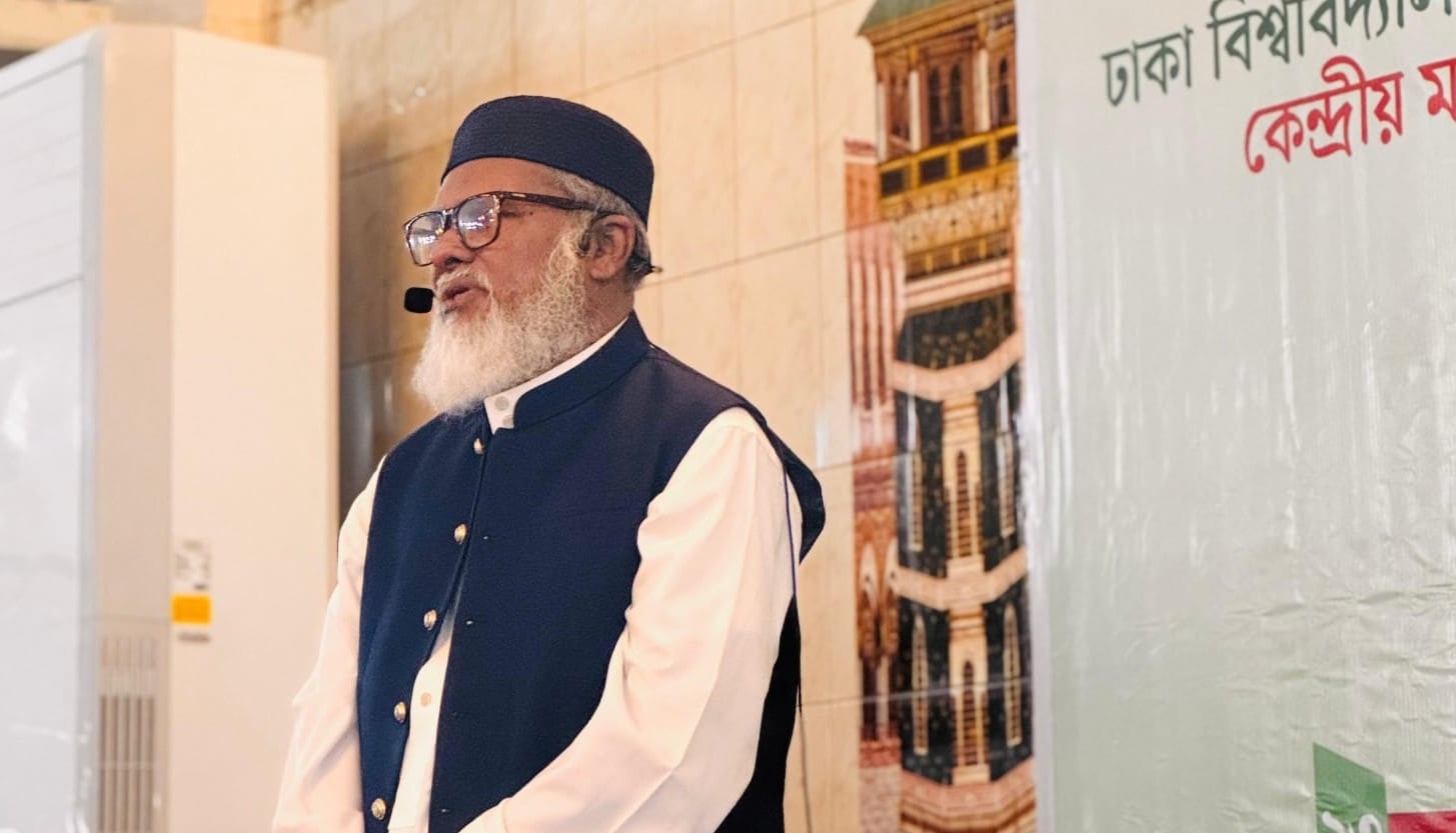 ঢাবি কেন্দ্রীয় মসজিদের উন্নয়নে সহায়তার আশ্বাস ধর্ম উপদেষ্টার