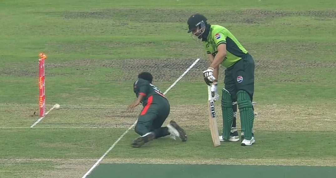 ‘বিতর্কিত’ রান আউট সালমান, প্রশ্নটা স্পিরিটের