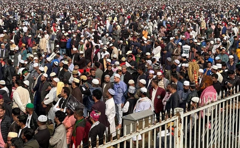 খালেদা জিয়ার জানাজার ময়দানে হাসিনার বিচারের দাবি জনতার