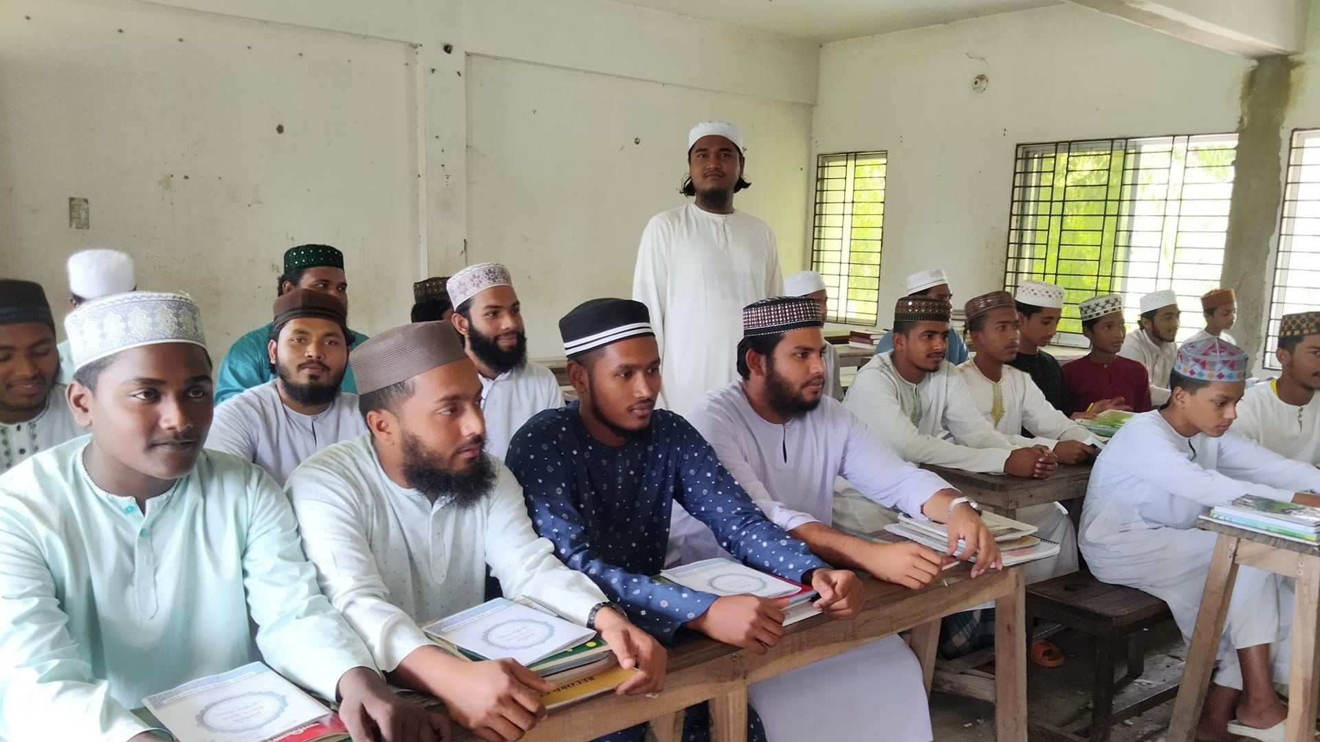 মাদরাসা শিক্ষকদের বদলি নীতিমালা প্রকাশ, আবেদন করতে পারবেন যারা