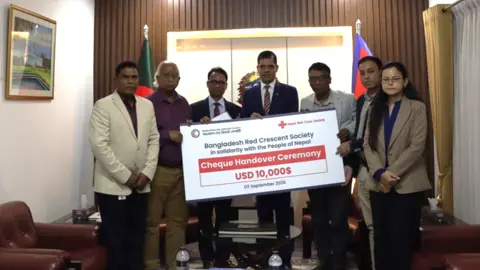 নেপালের বন্যার্তদের জন্য ১০ হাজার ডলার দিল বাংলাদেশ রেড ক্রিসেন্ট