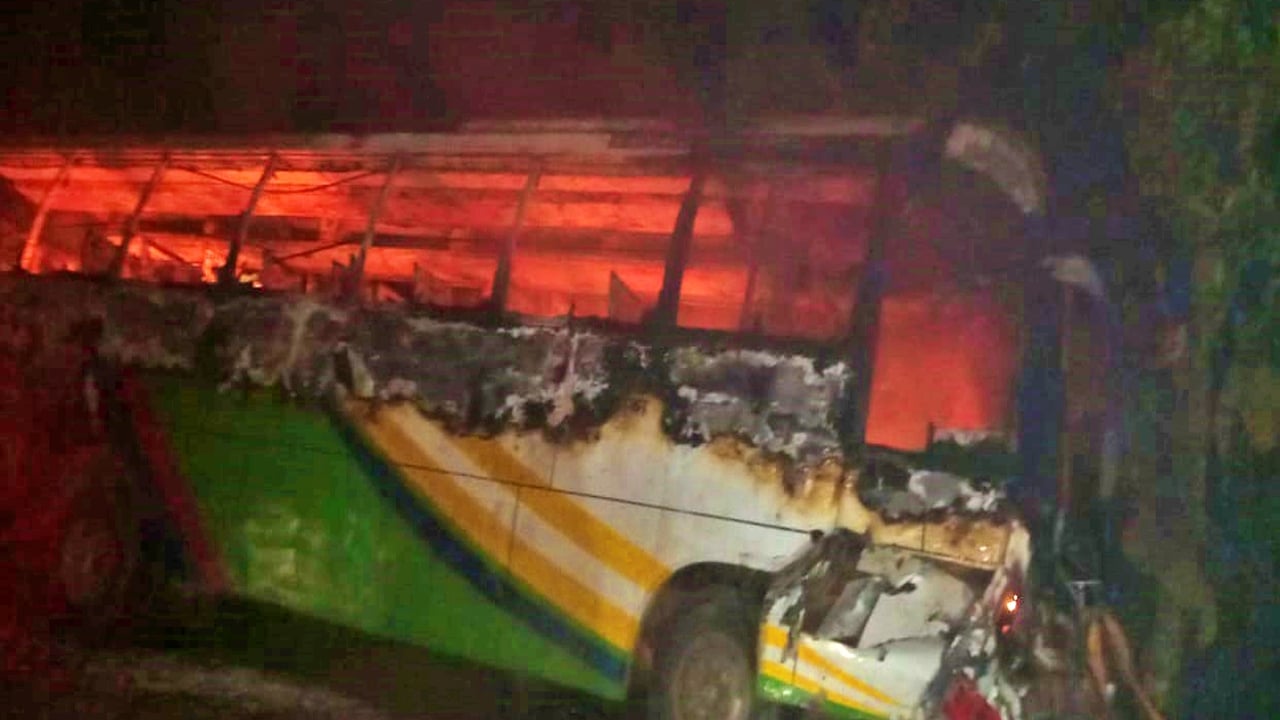 ময়মনসিংহে সড়ক দুর্ঘটনায় নিহত বেড়ে ১১