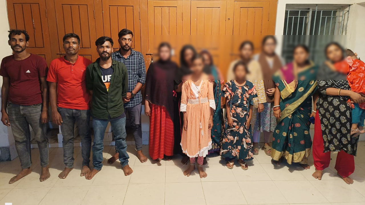 ১৪ বাংলাদেশিকে হস্তান্তর করলো বিএসএফ