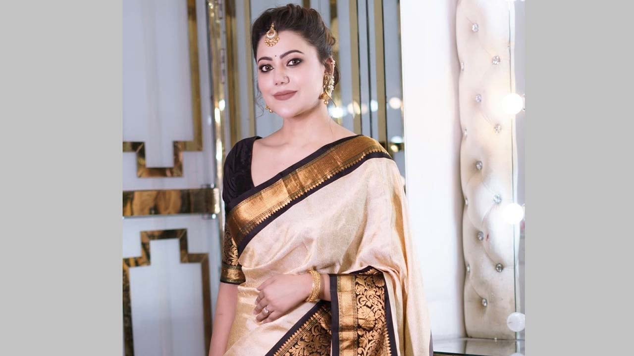 তানজিকার ‘অমীমাংসিত’ ও ‘ডিমলাইট’