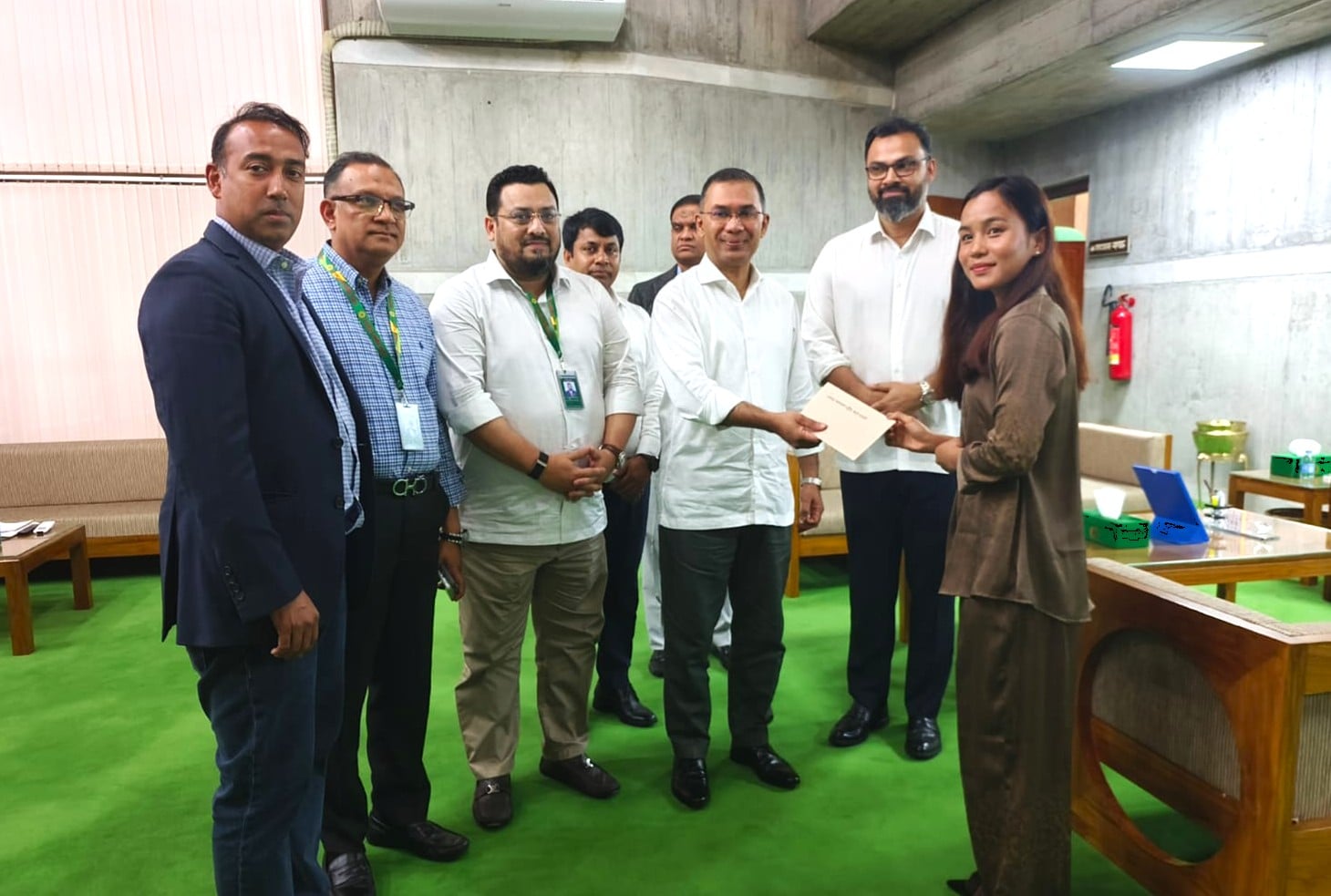 প্রধানমন্ত্রীর আর্থিক সহায়তা পেলেন ঋতুপর্ণা