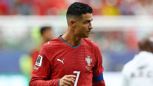 রোনালদোকে কেন তুলে নেওয়ার কথা ভাবেননি কোচ?
