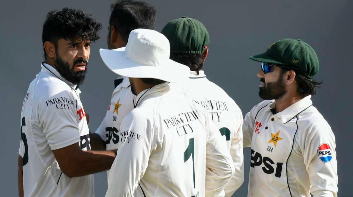 ক্যারিবীয় গর্জনে হারল পাকিস্তান