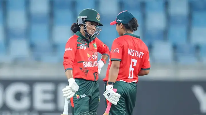 ম্যাচ হেরে জরিমানাও গুনলেন জ্যোতিরা