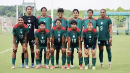 বাস্তবতার মঞ্চে মেয়েদের শেখার লড়াই