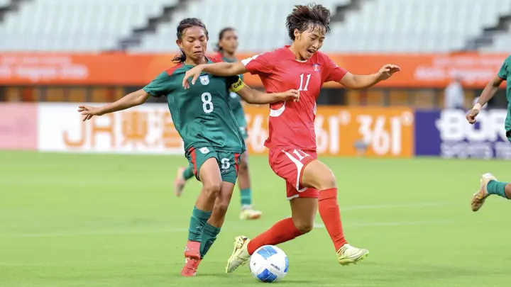 কোরিয়া খেলল, গোল করল
বাংলাদেশ দেখল, গোল খেল