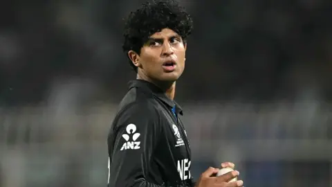 ডান কাঁধের হাড়ের সংযোগ স্থানচ্যুত রাচিনের