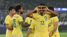 ভারতের জালে ব্রাজিলের চার গোল