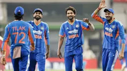 রোমাঞ্চকর জয়ে সিরিজে এগিয়ে ভারত