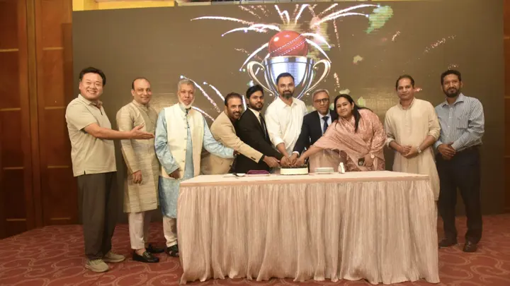 প্রথমবারের মতো মাঠে গড়াচ্ছে এক্সপ্যাট ওয়ার্ল্ড কাপ 