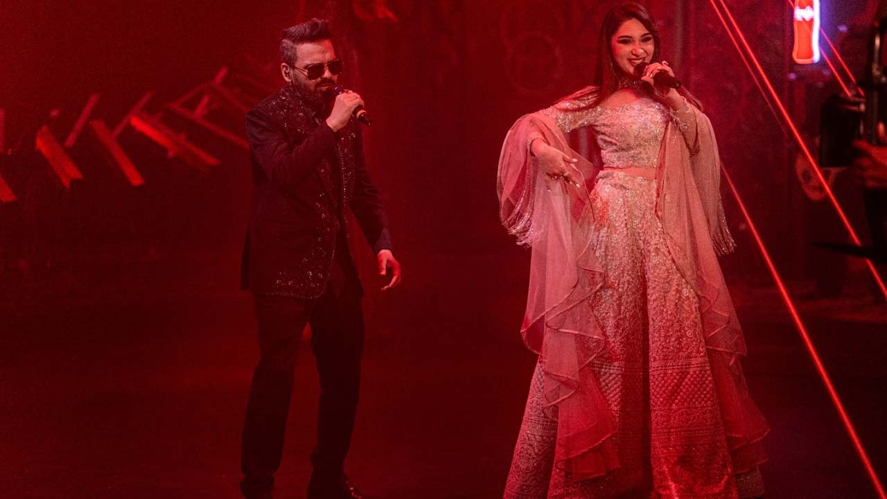 জাদু’ নিয়ে হাবিব, সঙ্গে তাজিক শিল্পী মেহরনিগরি রুস্তম