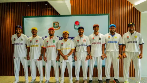 ব্যাগি ক্যাপ আর কুকাবুরা নিয়ে ফিরছে এনসিএল
