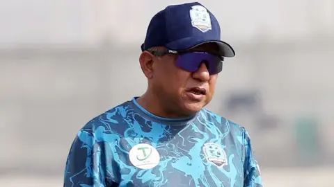 লিটনের যুক্তিকে 'অযুহাত' বলছেন খালেদ মাহমুদ