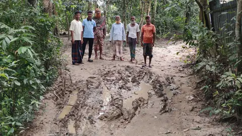পরশুরামে চন্দনা সড়ক সংস্কার হয়নি ৪০ বছরেও