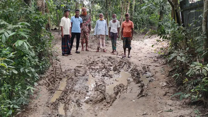 পরশুরামে চন্দনা সড়ক সংস্কার হয়নি ৪০ বছরেও