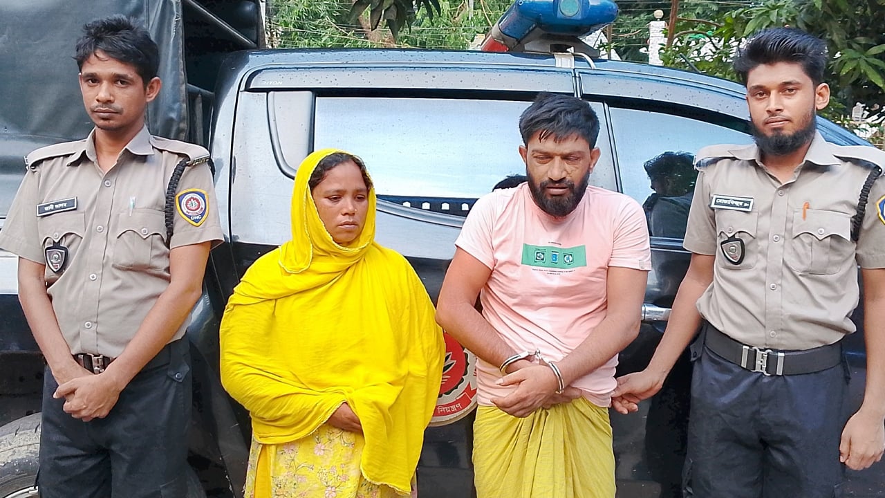 সদরপুরে ২০০ ইয়াবাসহ স্বামী-স্ত্রী আটক