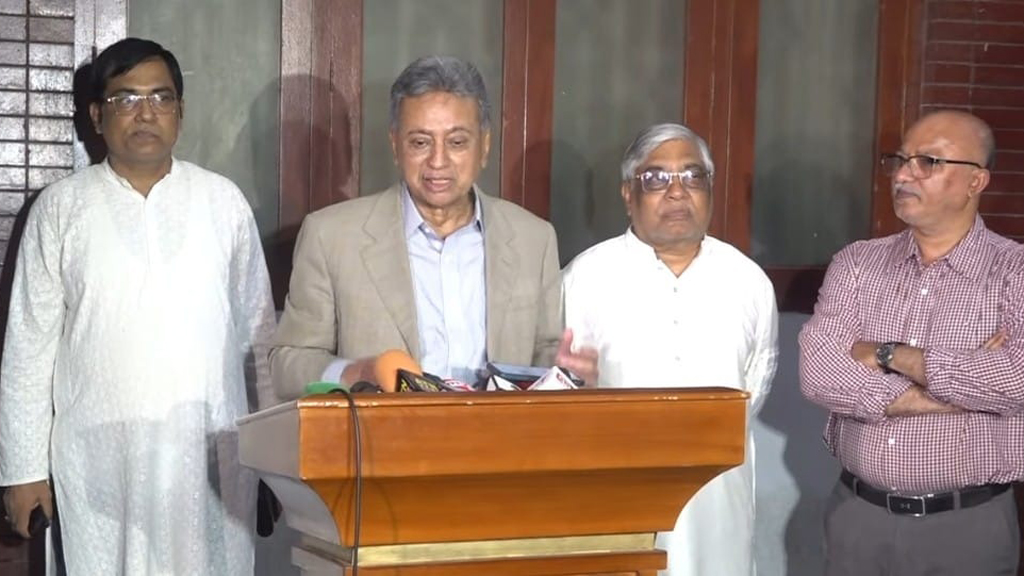 নির্বাচনের দিকে আমরা এগিয়ে যাচ্ছি