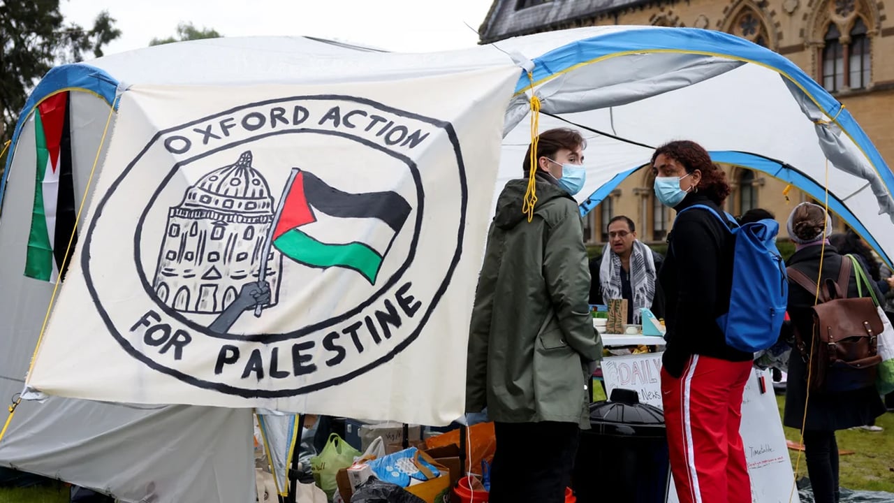 ফিলিস্তিনপন্থিদের ওপর নজর রাখতে অক্সফোর্ডসহ ১২ বিশ্ববিদ্যালয়ে গোয়েন্দা নিয়োগ