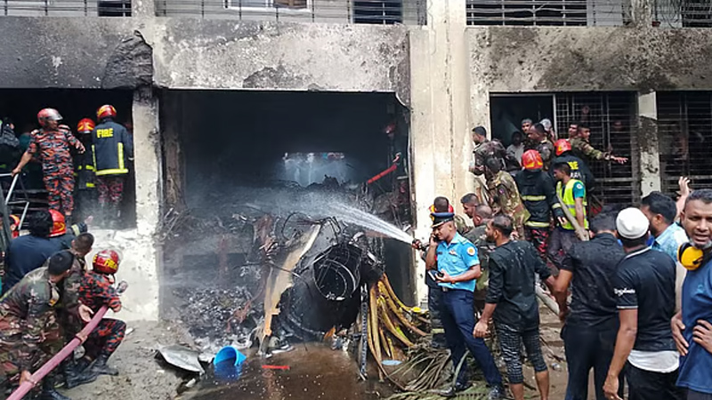 বিমানটি বিধ্বস্ত হওয়ার সময় ভবনে শিক্ষার্থীদের ক্লাস চলছিল