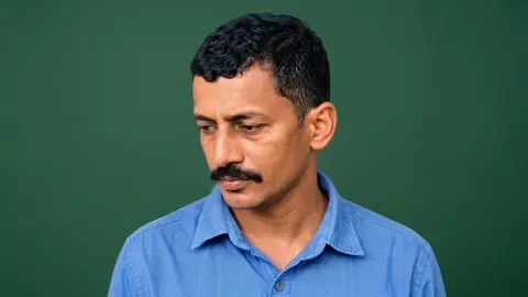 ‘ডোপ টেস্টের’ খবর শুনেই উধাও এসআই মামুন